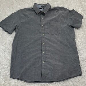 🎒 Volcom Short Sleeve Button Up Shirt
